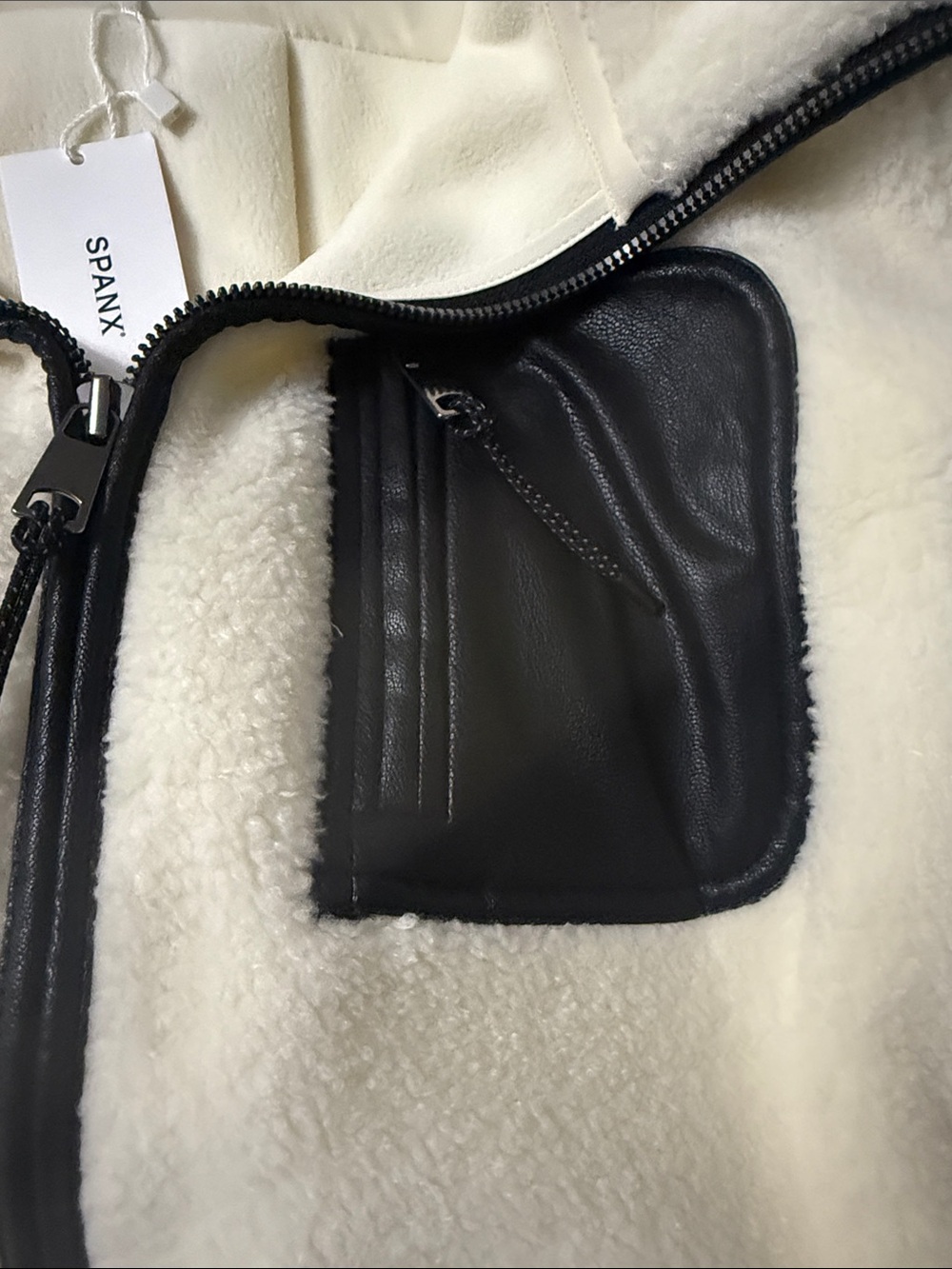 NWT SPANX Cream Sherpa Jacket with Black Trim and Zip Pocket-Size Medium - Picture 7 of 9